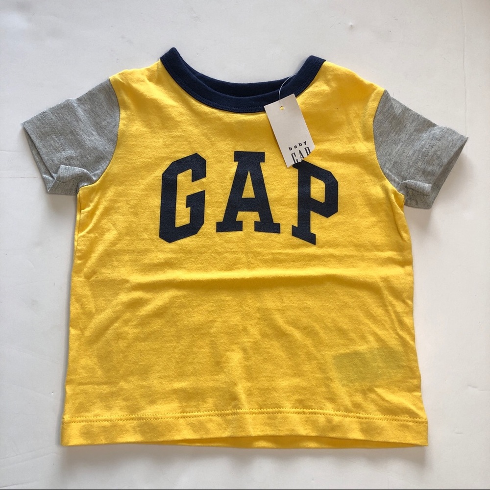 Gap tee